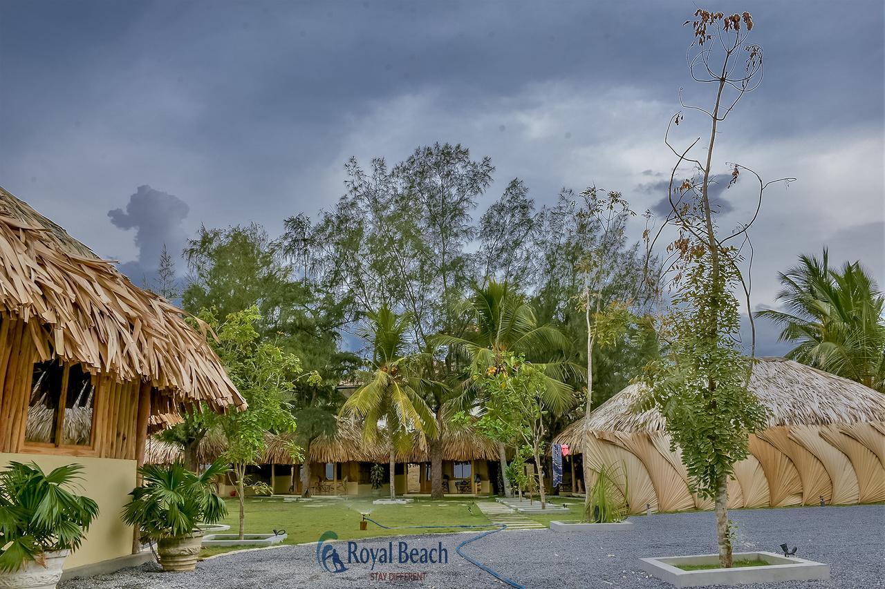 Royal Beach Arugam Bay Exterior foto